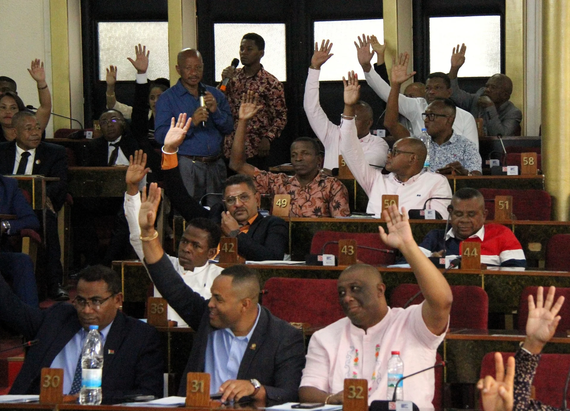 Ratification d'un accord de prêt pour le Fly Over Maki et renforcement de la lutte anti-VIH/SIDA