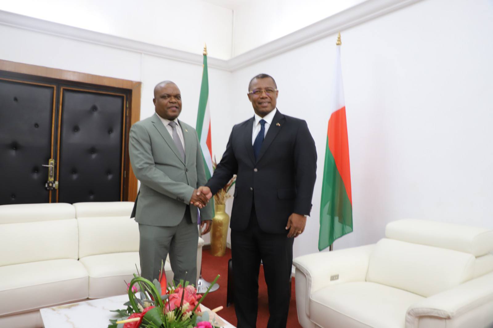 Coopération bilatérale : l’Ambassadeur sud-africain reçu à Tsimbazaza