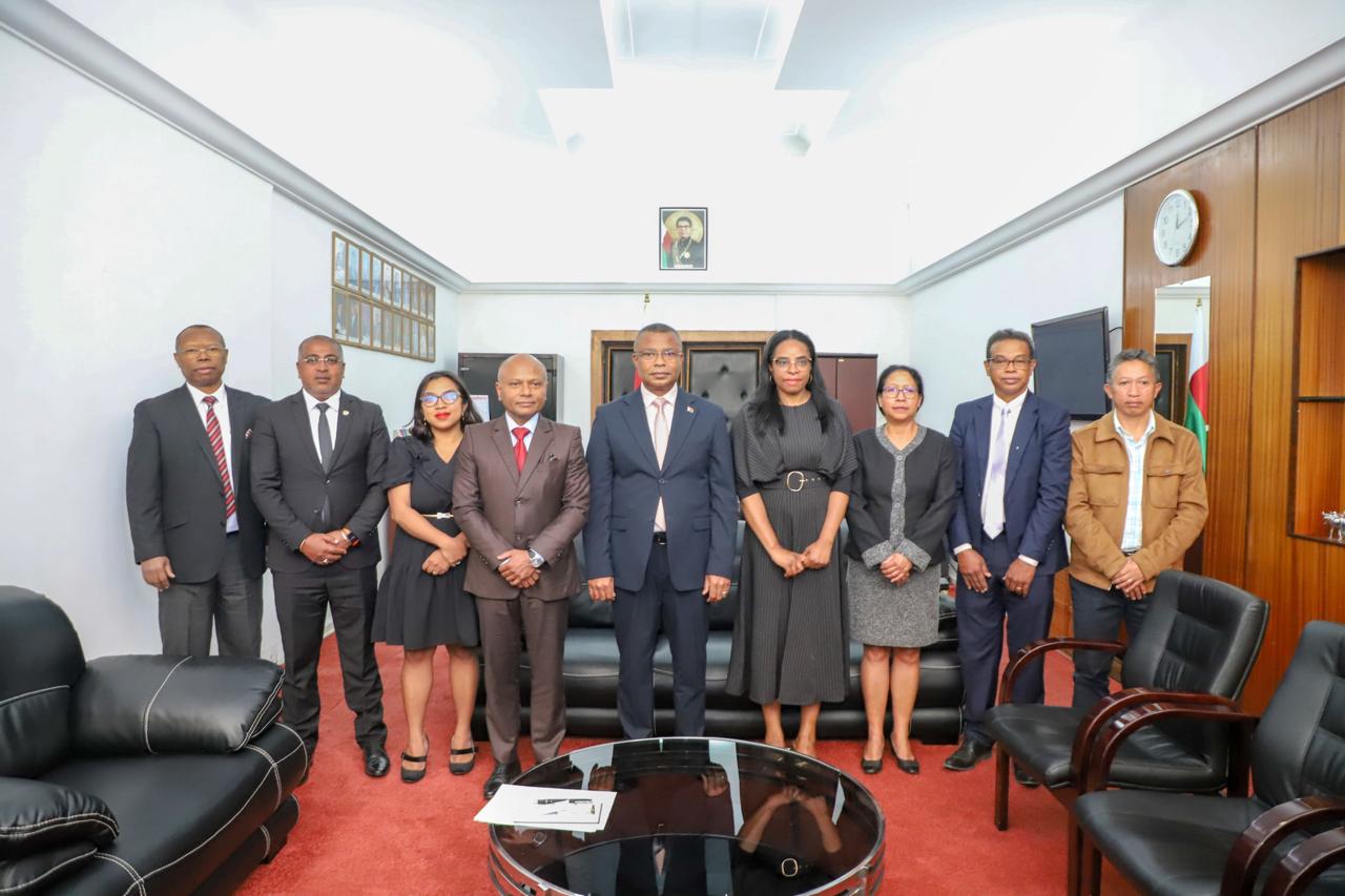 La CMIL en visite de courtoisie au Président de l’Assemblée nationale