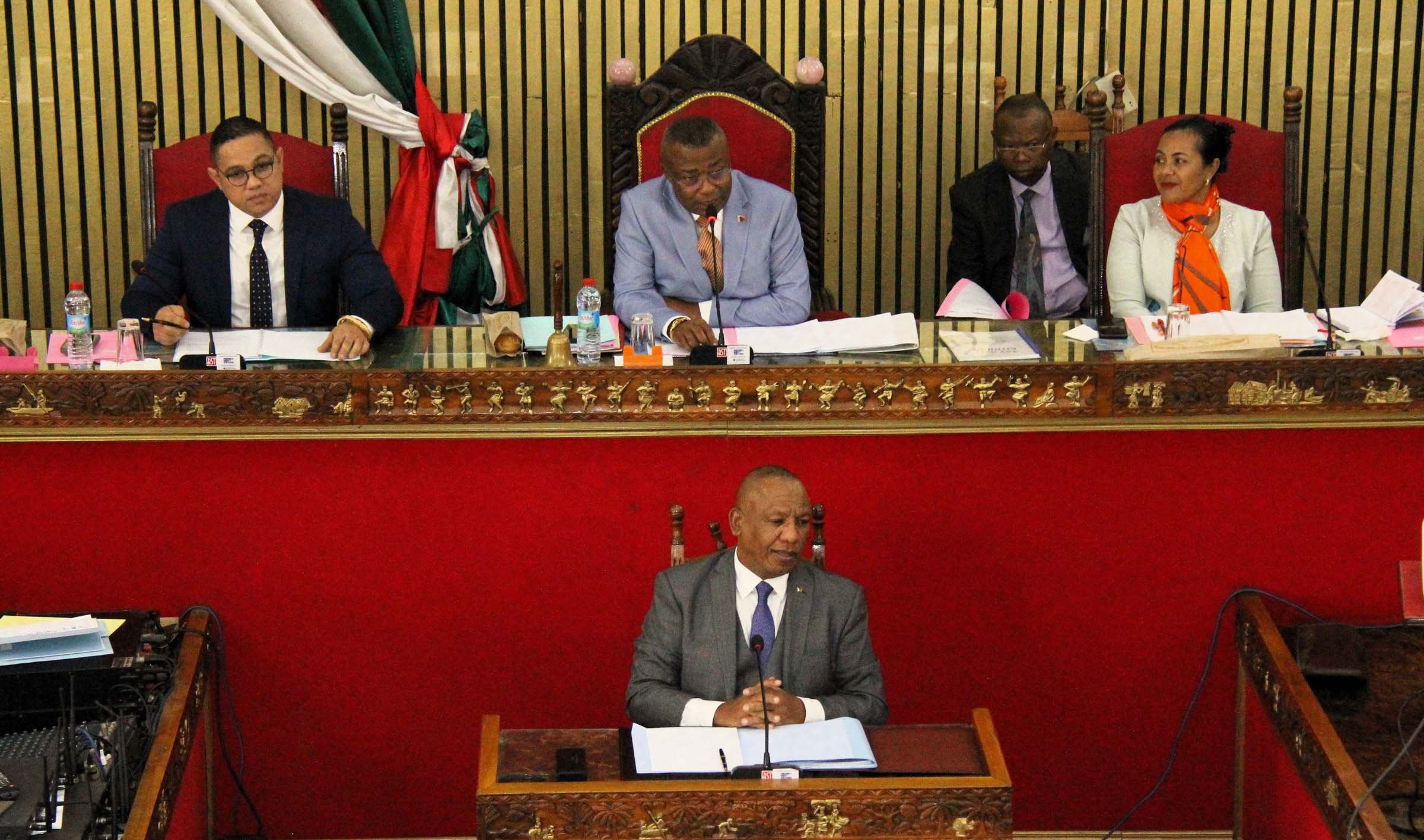 LUNDI 02 DECEMBRE  2024