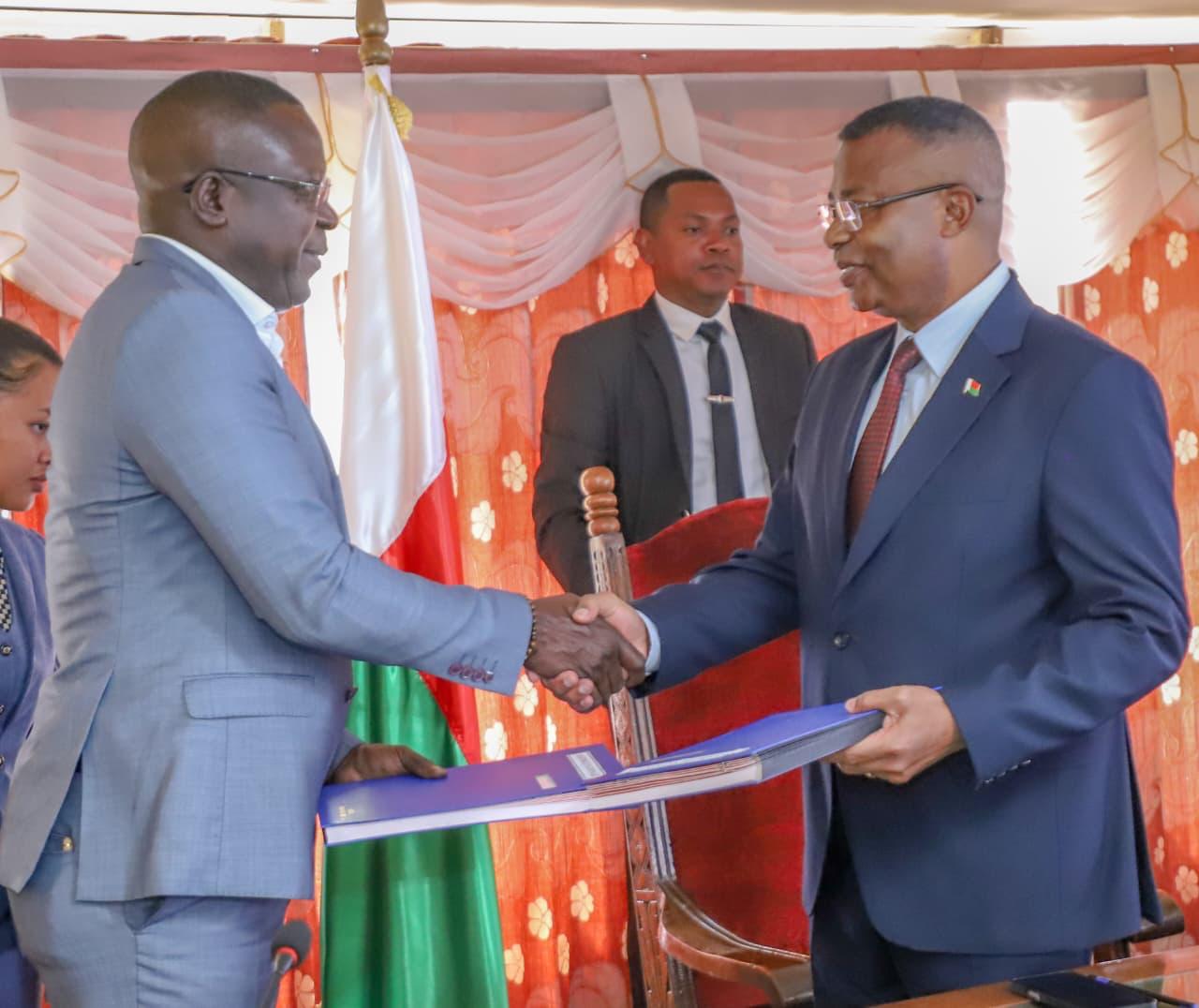 Partenariat pour la Démocratie et l’Égalité : L'Assemblée Nationale et l’EISA renforcent leur collaboration